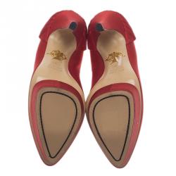 Pre Owned Charlotte Olympia Red Paloma Fan-Pleat Satin Pumps Size 38 