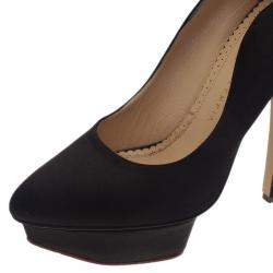 مملوكة مسبقًا حذاء كعب عالي شارلوت اوليمبيا ستارلا بكعب أمامي مزين بشراشيب ساتان أسود مقاس 38