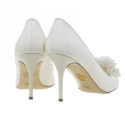 Pre Owned حذاء كعب عالي شارلوت أوليمبيا ديزيريه  بوم بوم ستان كريمي وتول مقاس 41