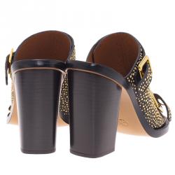 Pre Owned صندل سلايد كلوي مرصع بإبزيم جلد أسود مقاس 39