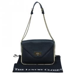 مملوكة مسبقًا Chloe Black Pebbled Leather Medium Sally Flap Shoulder Bag