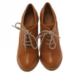 Pre Owned بوت كاحل كلوي أوكسفورد جلد بيج مقاس 39