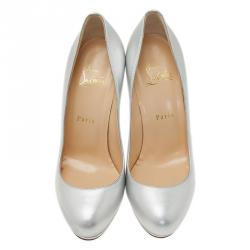 مملوكة مسبقًا Christian Louboutin Mettalic Silver Leather Neofilo Pumps Size 38.5