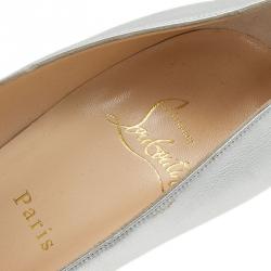 مملوكة مسبقًا Christian Louboutin Mettalic Silver Leather Neofilo Pumps Size 38.5