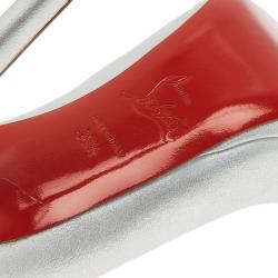مملوكة مسبقًا Christian Louboutin Mettalic Silver Leather Neofilo Pumps Size 38.5