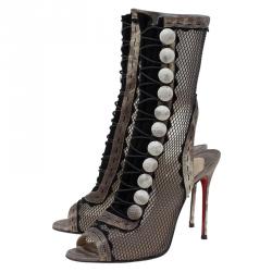 مملوكة مسبقًا بوت كريستيان لوبوتان آتينشن 100 جلد ثعبان البحر بيج بشبكة سوداء مقاس 38.5