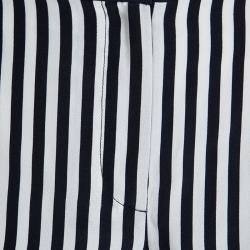 Pre Owned Diane Von Furstenberg Navy Blue and White January Striped Silk Tiffany Print Shorts M