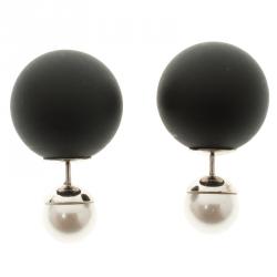 Pre Owned أقراط ديور تريباليز فضية اللون لؤلؤ صناعي سوداء