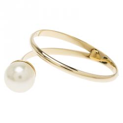 مملوكة مسبقًا Dior Ultradior Faux Pearl Gold Tone Bracelet 17cm