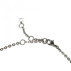 مملوكة مسبقًا قلادة ديور متعددة السلاسل فضية اللون خرز رصاصية