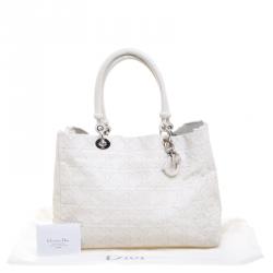 مملوكة مسبقًا حقيبة يد ديور مضفرة جلد خياطة كاناج بيضاء