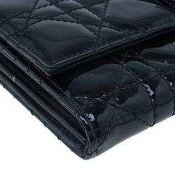 مملوكة مسبقًا Dior Black Patent Leather Cannage Quilted New Lock Wallet