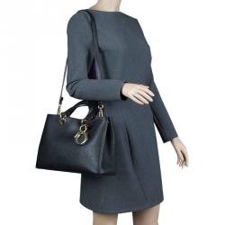مملوكة مسبقًا Dior Black Pebbled Leather Medium Diorissimo Shopper Tote