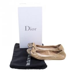 مملوكة مسبقًا Dior Beige Patent Cannage Leather Icon Metal Cap Toe Bow Scrunch Ballet Flats Size 37