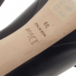 Pre Owned حذاء ديور جلد أسود مقدمة مفتوحة بوردة مقاس 38