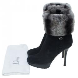 مملوكة مسبقًا Dior Black Nubuck and Fur Ankle Boots Size 38.5