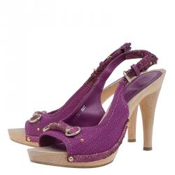 مملوكة مسبقًا صندل ديور بفتحة كعب ونعل سميك جلد ثعبان مزخرف وقماش بنفسجي مقاس 38.5