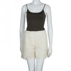 مملوكة مسبقًا Dolce and Gabbana Cream Floral Lace Shorts S