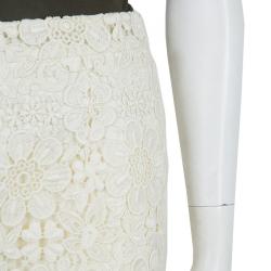 مملوكة مسبقًا Dolce and Gabbana Cream Floral Lace Shorts S