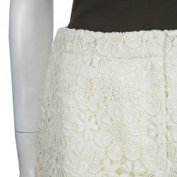 مملوكة مسبقًا Dolce and Gabbana Cream Floral Lace Shorts S