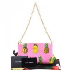 مملوكة مسبقًا Dolce and Gabbana Pink Pineapple Print Leather Chain Clutch