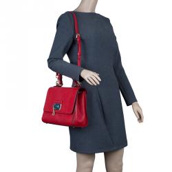 مملوكة مسبقًا حقيبة دولتشي أند غابانا حمالة علوية ميس مونيكا متوسطة جلد نقش سحلية أحمر