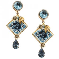 مملوكة مسبقًا أقراط دولتشي أند غابانا راتنج أزرق ورد ذهبية اللون بمشبك طويلة