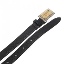 مملوكة مسبقًا Dolce and Gabbana Black Logo Plaque Skinny Belt 70 CM