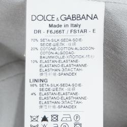 مملوكة مسبقًا فستان دولتشي أند غابانا حرير مطبوع رصاصي نقشة الفهد بكشكشة M