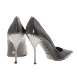 Pre Owned حذاء دولتشي أند غابانا جلد رمادي ميتالك مقدمة مدببة مقاس 37.5