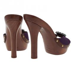 Pre Owned صندل سلايد دولتشي آند غابانا مرصع كريستال ساتان بنفسجي مقاس 40