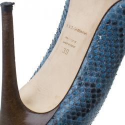 Dolce and Gabbana Blue Python Belluci Pointed Pumps Size 39