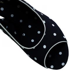 مملوكة مسبقًا Dolce and Gabbana Black Satin Polka Dot Slingback Wedges Size 37.5