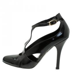 Pre Owned حذاء كعب عالي دولتشي أند غابانا جلد أسود لامع بحزام للكاحل مقدمة مدببة مقاس 39