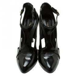 Pre Owned حذاء كعب عالي دولتشي أند غابانا جلد أسود لامع بحزام للكاحل مقدمة مدببة مقاس 39