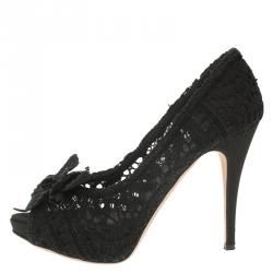Pre Owned حذاء كعب عالي دولتشي أند غابانا وردة سوداء مزينة بمقدمة مفتوحة مقاس 37.5