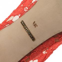 Pre Owned Dolce and Gabbana Coral Taormina Lace Crystal Embellished Pumps Size 38.5