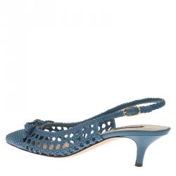 مملوكة مسبقًا صندل دولتشي أند غابانا بيلوشي بفتحة كعب جلد مجدول أزرق مقاس 38.5