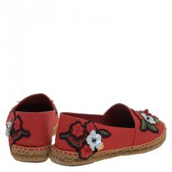 Pre Owned حذاء إسبادريل دولتشي آند غابانا كانفاس أحمر مزين بالورود ومزخرف بالجواهر مقاس 40