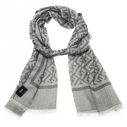 مملوكة مسبقًا Fendi Grey Zucca Stole