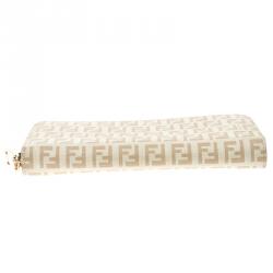 Pre Owned Fendi White/Beige Zucchino Spalmati Zip Around Wallet