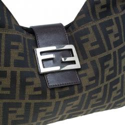 مملوكة مسبقًا حقيبة هوبو فندي كانفاس بني زوكا