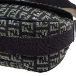 مملوكة مسبقًا حقيبة فندي بني زوكينو كروس