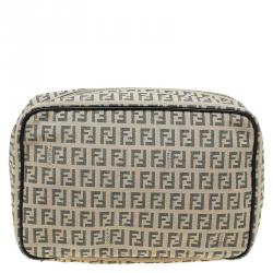 مملوكة مسبقًا حقيبة مكياج فندي كانفاس زوكينو بيج