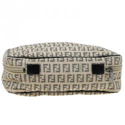 مملوكة مسبقًا حقيبة مكياج فندي كانفاس زوكينو بيج