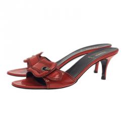 مملوكة مسبقًا Fendi Red Leather B Buckle Slides Size 38
