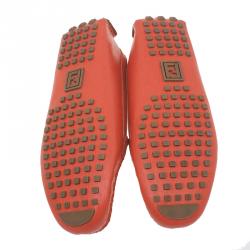 مملوكة مسبقًا حذاء فندي جلد أحمر لوغو لوفرز مقاس 38.5