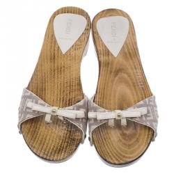 Pre Owned Fendi Zucchino Canvas Bow Wooden Slides Size 37.5