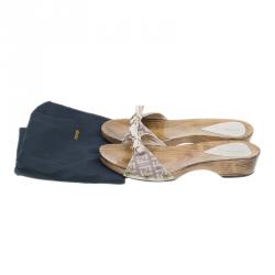 Pre Owned Fendi Zucchino Canvas Bow Wooden Slides Size 37.5