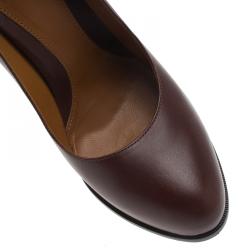 مملوكة مسبقًا حذاء كعب عالي فندي كعب عريض بيكوين جلد عنابي مقاس 40